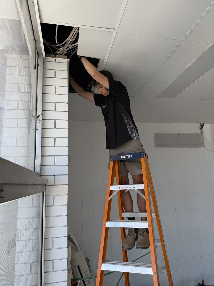 Faze Electrical technician at work